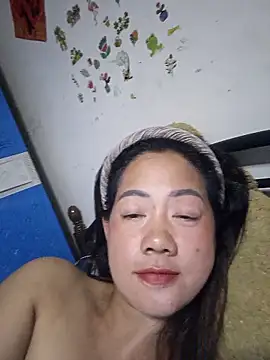 Webcam Model (SweetASS6969)  is live.Free join now!