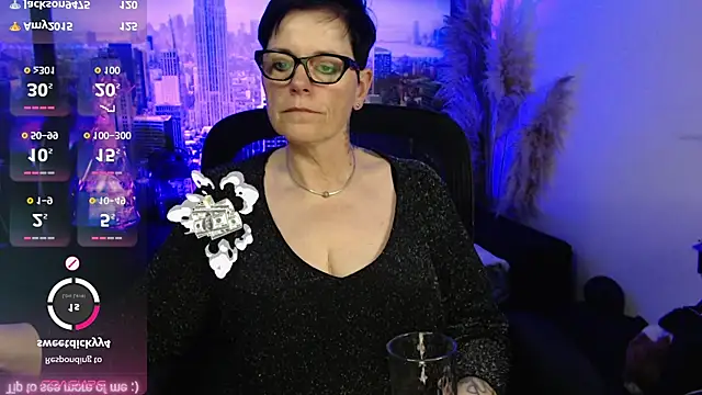 ninarandmann's Stripchat show and profile