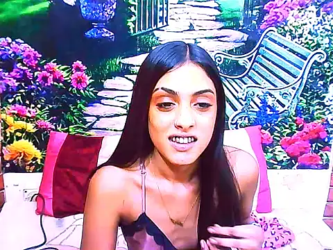 IndianPretty14u2Luv webcam