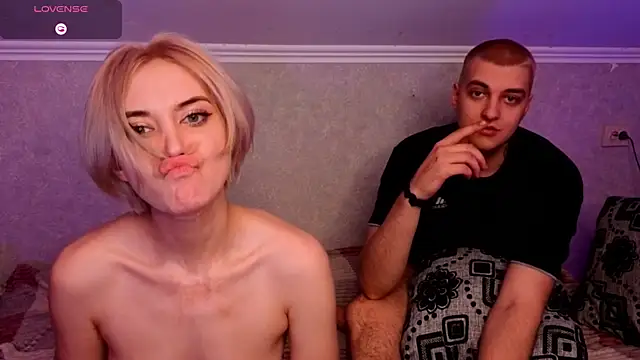 Blond_ice webcam