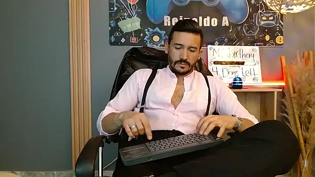 Reiko_85_ live sex cam