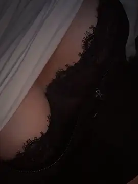 lena-smile683 webcam