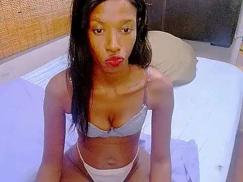 EbonyKitten20 webcam