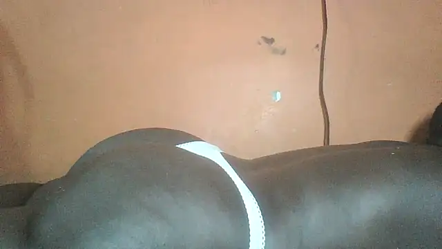 sexyass100 - Sexyass100's free webcam