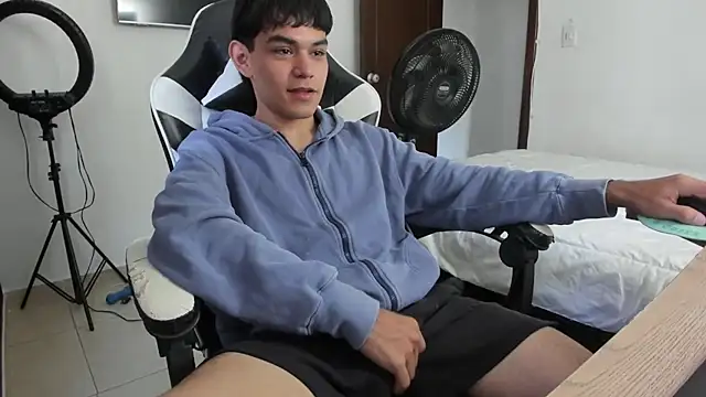 ronaldmq20 live sex cam