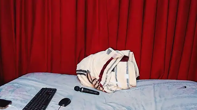 Yellow-Mellow23 webcam