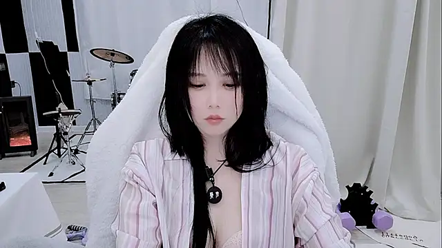 Evangelin-e live sex cam