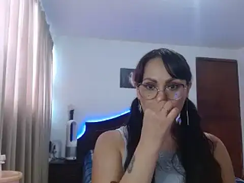 AloLovely_ webcam