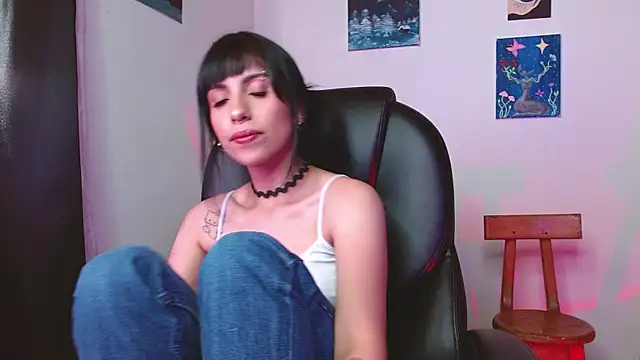 Live webcam thumbnail of Ary_Pieerce from co. Watch my show!