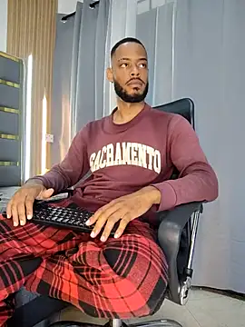 Oliver_bigblack_cock webcam