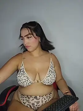 Mia_em webcam