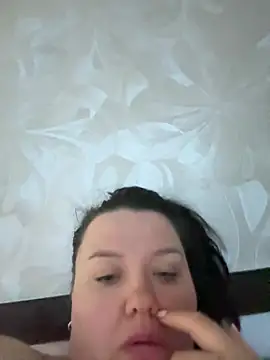 SunnyLeila2101 webcam