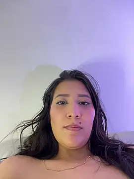 Webcam Model (IsabellaJoness_) is live