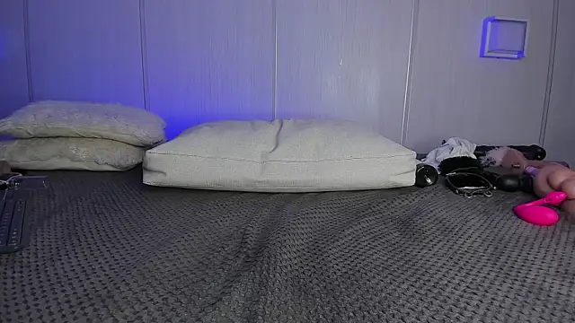 sasha_riverss webcam