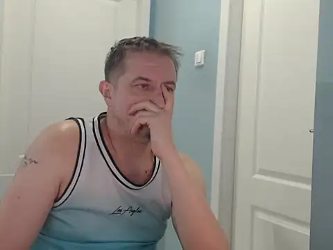 MisterFaithRO webcam