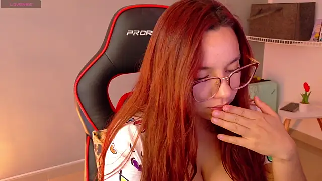 samantha_tattu webcam