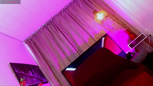 katha_Crawford webcam