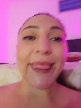 VickyHoult live sex cam