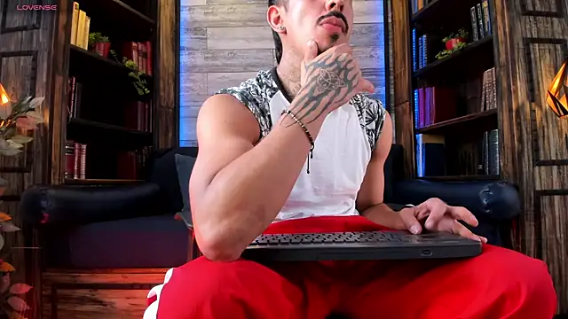 Donovan_Desmond webcam