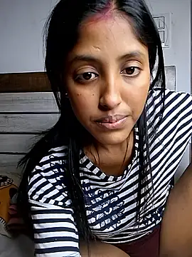 Webcam Model (Pari_lovers)  is live.Free join now!