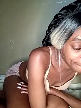 Jasmine_FullsShine webcam