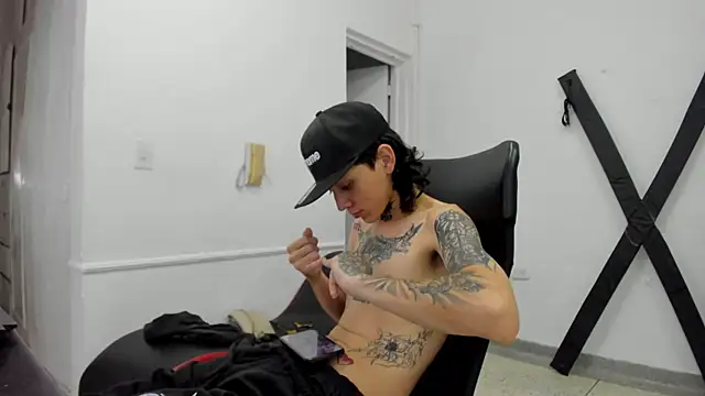 StraightBoy_Nick webcam