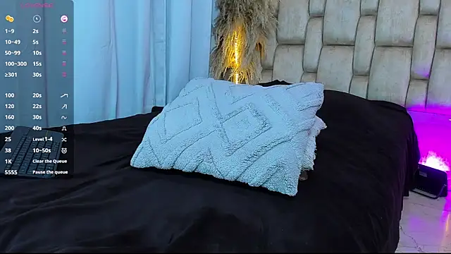 whitney_white_ webcam