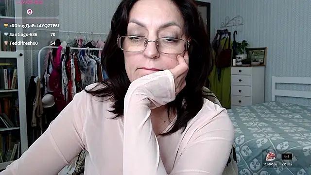 Vivian-Alluring webcam