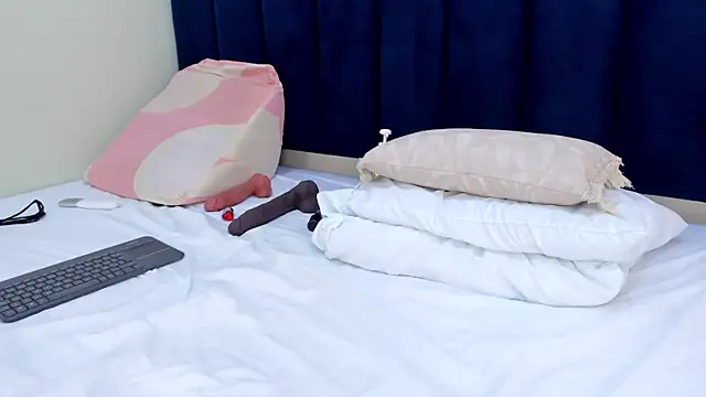 sophieturner_mg webcam