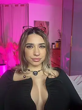 ItalianGirl live sex cam