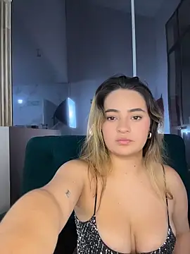 Antonella_Julieta webcam