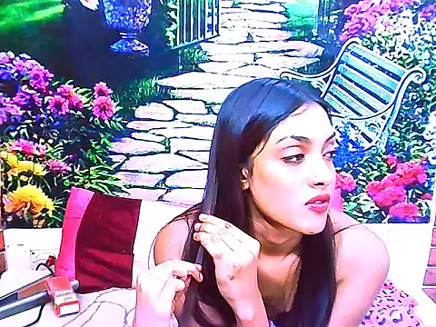 IndianPretty14u2Luv webcam