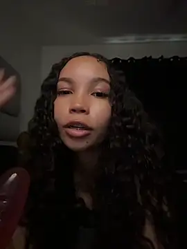 nikkiloveee - Offline