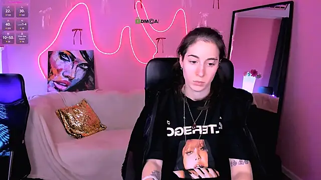 khloebeauty (Ask my age) - slap ass x5