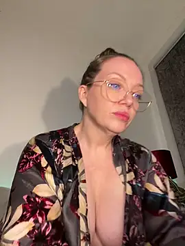 Webcam Model (FemDom_RubyKnightXXO)  is live.Free join now!