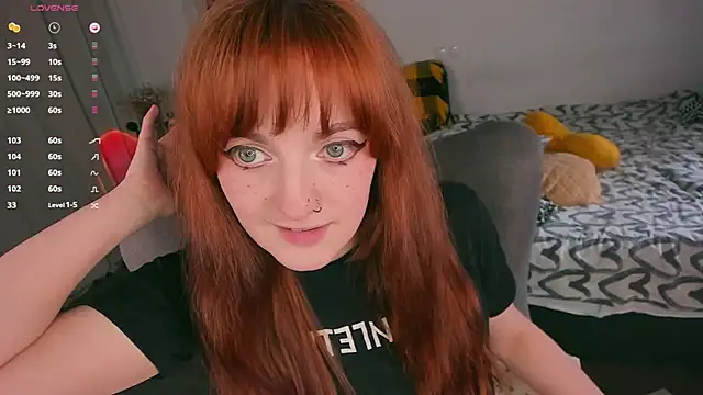 Alice_CutePerv webcam