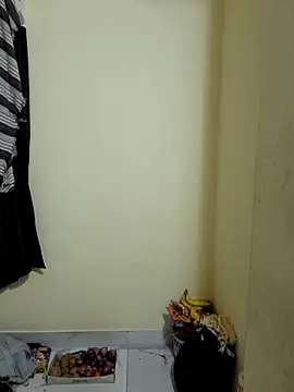 Teri_lella from StripChat is Freechat