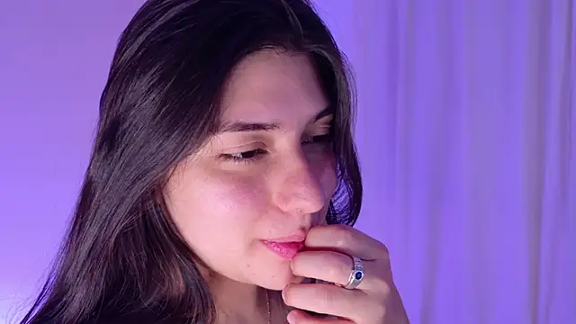 dakotaa__ (F young) - NAKED + SPANK ME FOR 1 MINUTE!🥵💥