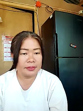 Lovelywoman43 webcam