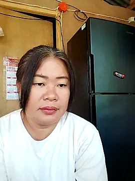 Lovelywoman43 webcam