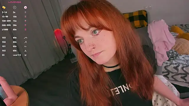 Alice_CutePerv webcam