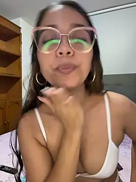 Andrea-Queen webcam