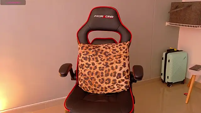 samantha_tattu webcam