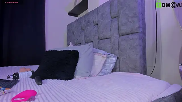 free online chat room Danyhottits