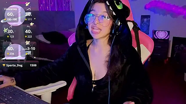 larah_uwu webcam