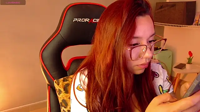 samantha_tattu webcam