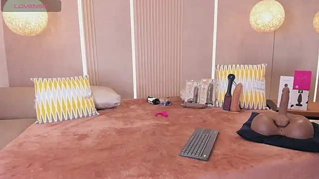 sabrina_shark_ webcam