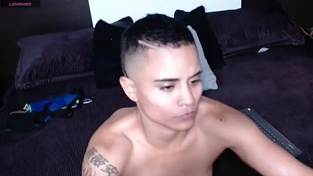 Liiamthompson webcam