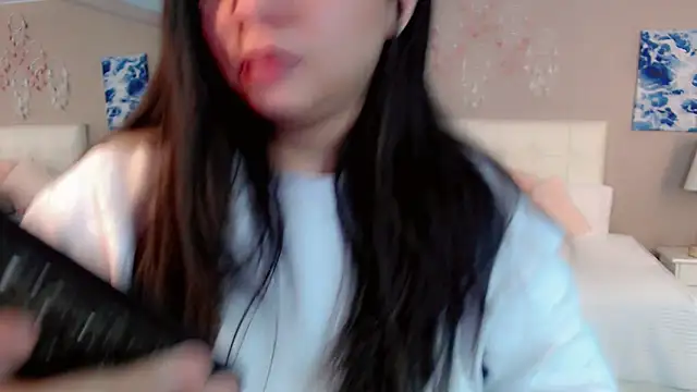 _Maddison_Ivanova_ webcam