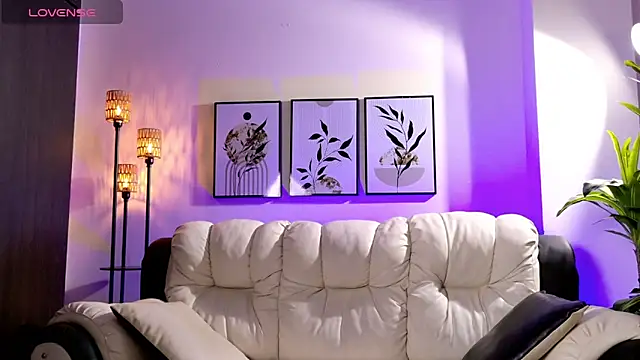 Violeta_Foxz live sex cam